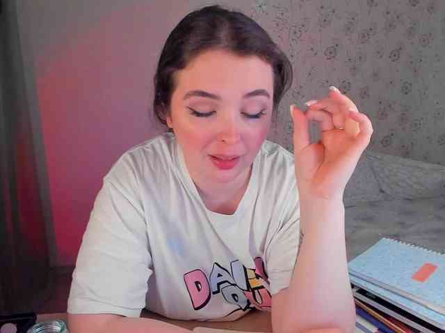 Alicenextdoor webcam