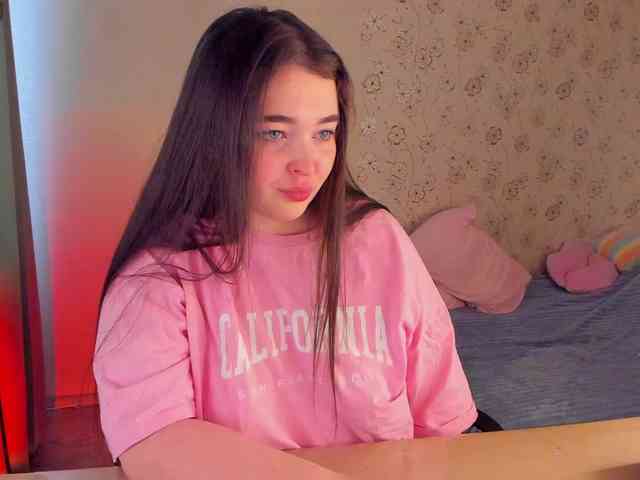 Alicenextdoor webcam