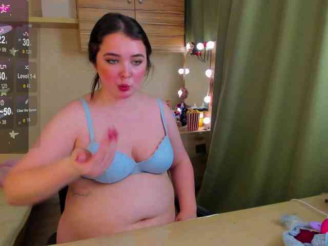 Alicenextdoor webcam