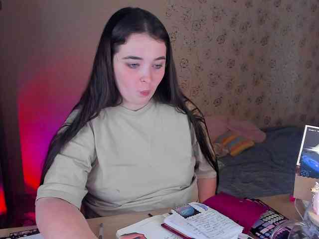 Alicenextdoor webcam