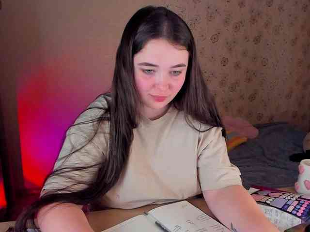 Alicenextdoor webcam