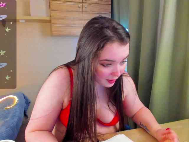 Alicenextdoor webcam