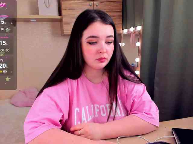 Alicenextdoor webcam