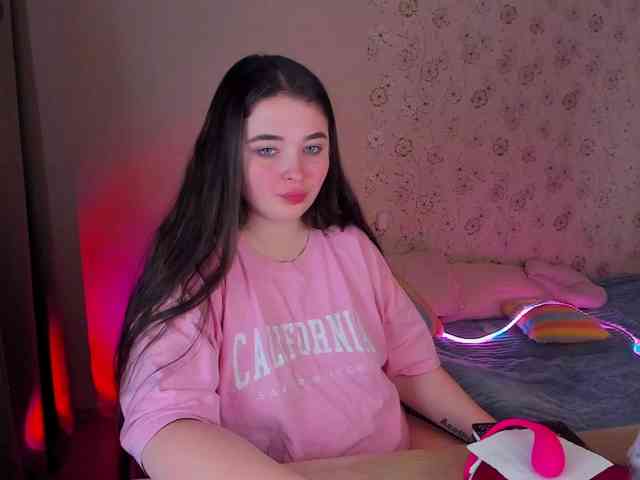 Alicenextdoor webcam