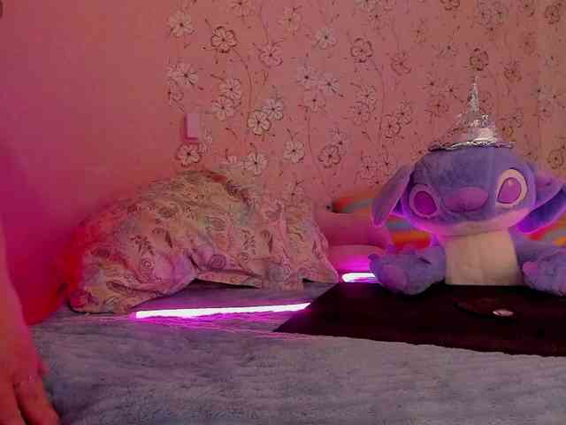 Alicenextdoor webcam