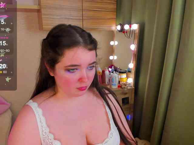 Alicenextdoor webcam