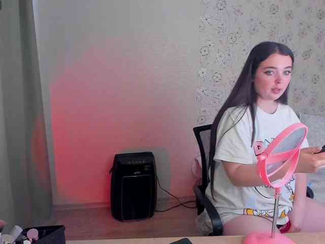 Alicenextdoor webcam