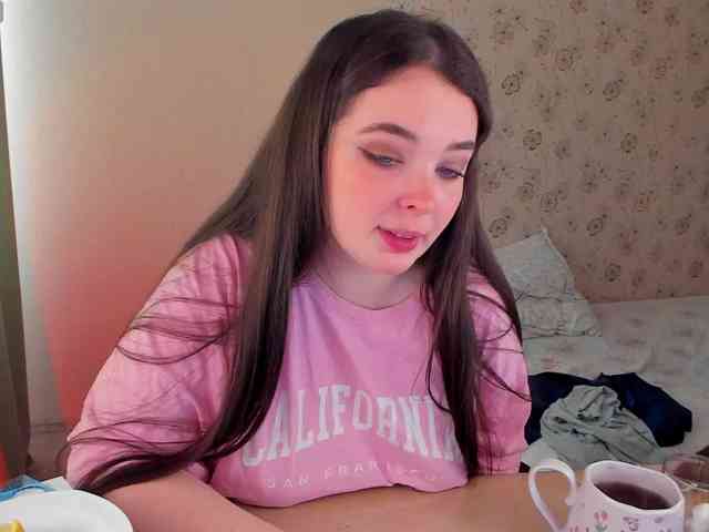 Alicenextdoor webcam