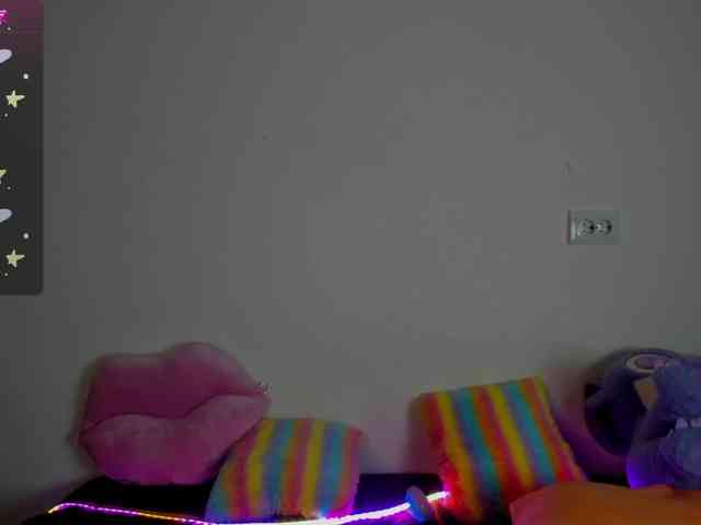 Alicenextdoor webcam