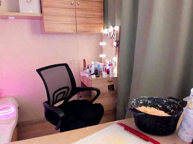 Alicenextdoor webcam