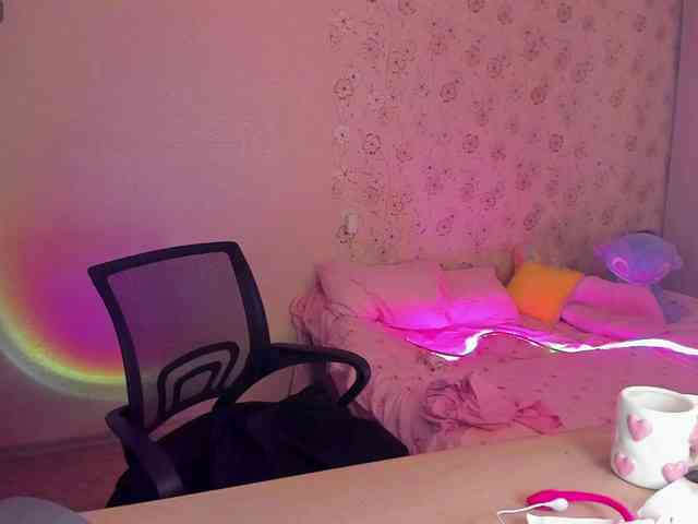 Alicenextdoor webcam