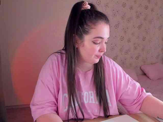 Alicenextdoor Live Webcam on BongaCams