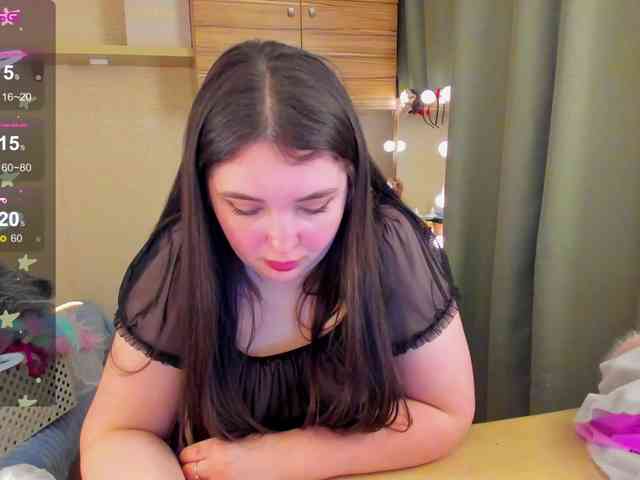 Alicenextdoor webcam