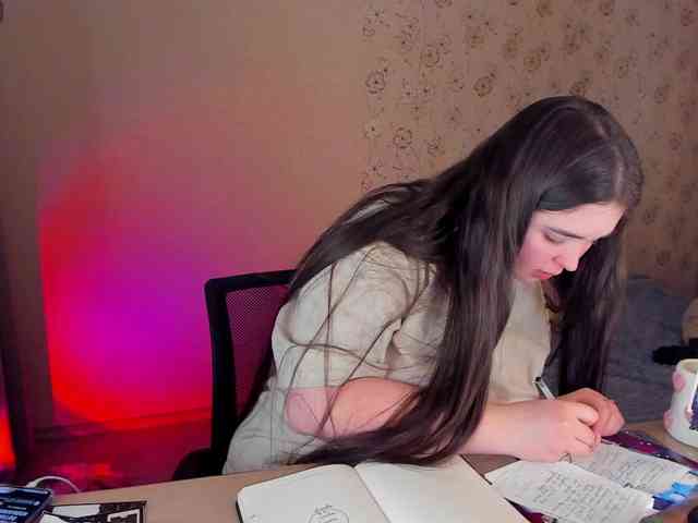 Alicenextdoor webcam