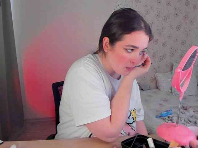 Alicenextdoor webcam