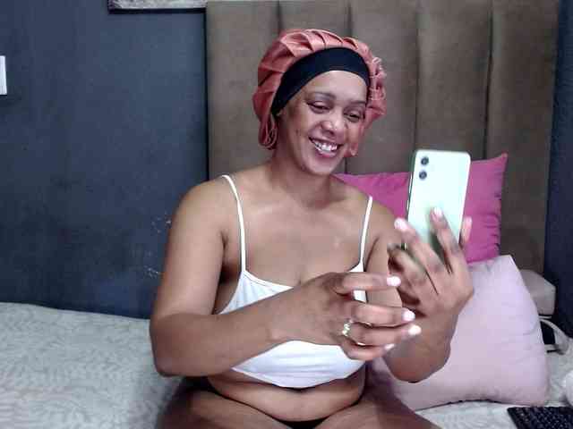 GoddessEmpressxxx1 webcam