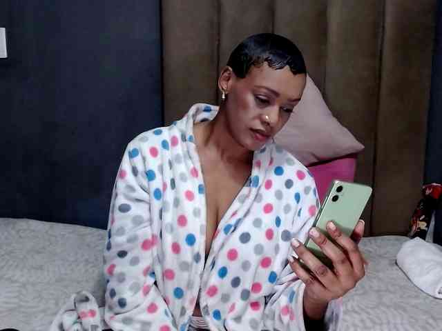 GoddessEmpressxxx1 webcam