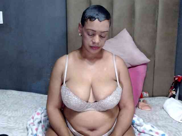 GoddessEmpressxxx1 webcam