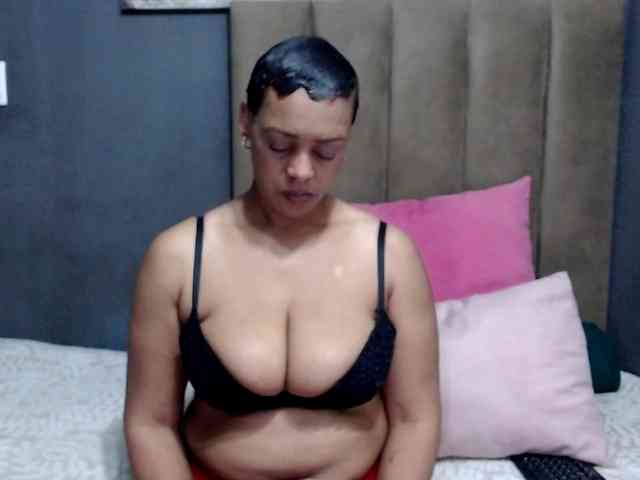 GoddessEmpressxxx1 webcam