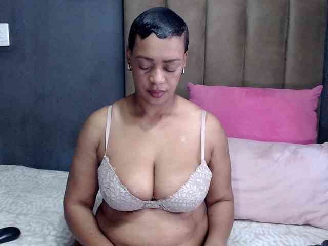 GoddessEmpressxxx1 webcam