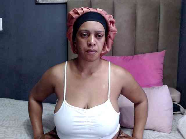 GoddessEmpressxxx1 webcam