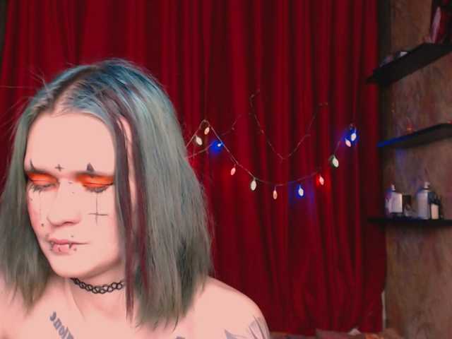 Velvet-and-Venom's BongaCams show and profile