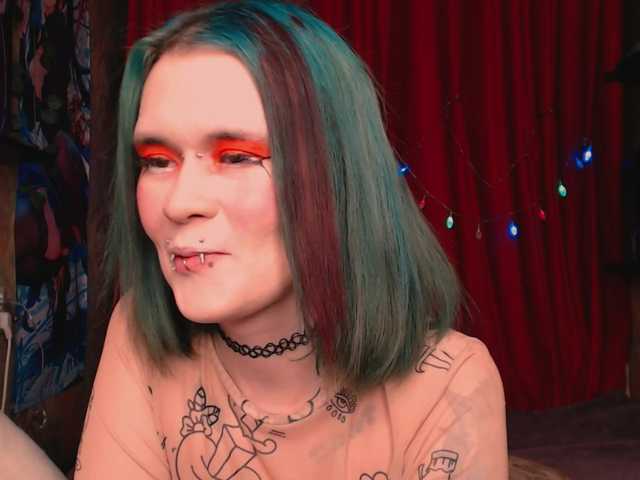 Velvet-and-Venom's BongaCams show and profile