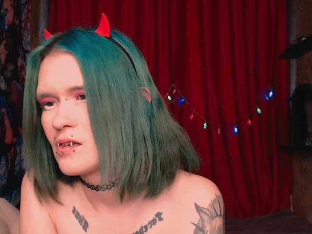 Velvet-and-Venom's BongaCams show and profile