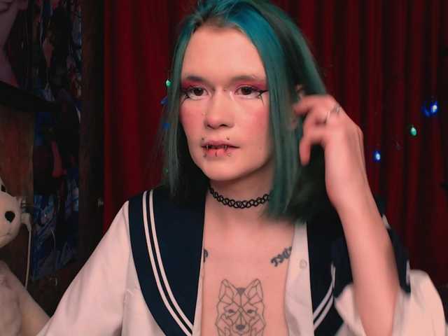 Velvet-and-Venom's BongaCams show and profile