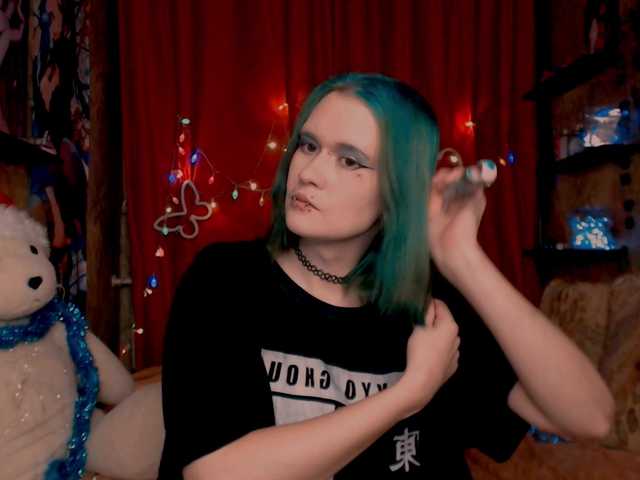 Velvet-and-Venom's BongaCams show and profile