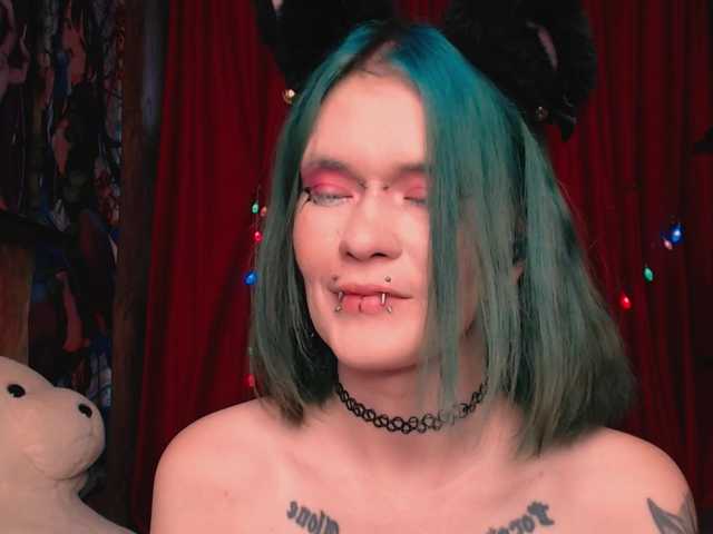 Velvet-and-Venom's BongaCams show and profile