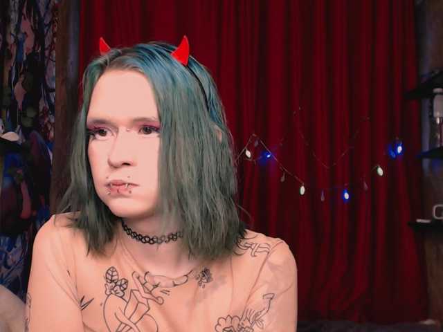 Velvet-and-Venom's BongaCams show and profile