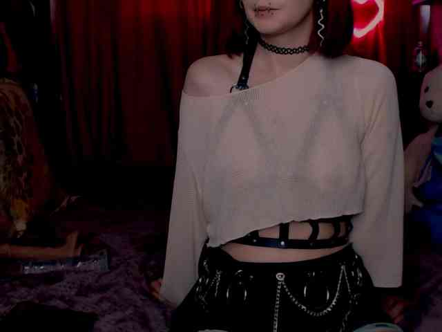 Velvet-and-Venom webcam