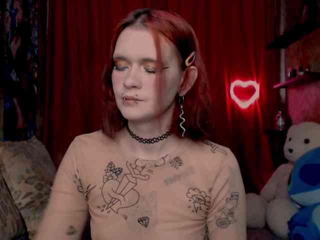 Velvet-and-Venom webcam