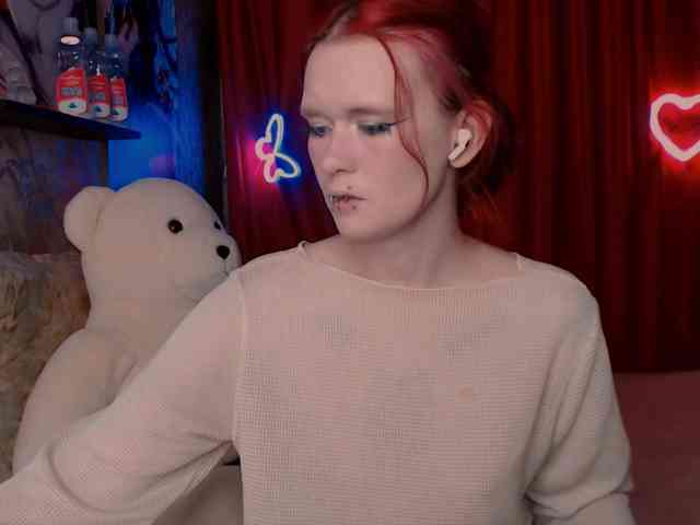 Velvet-and-Venom webcam