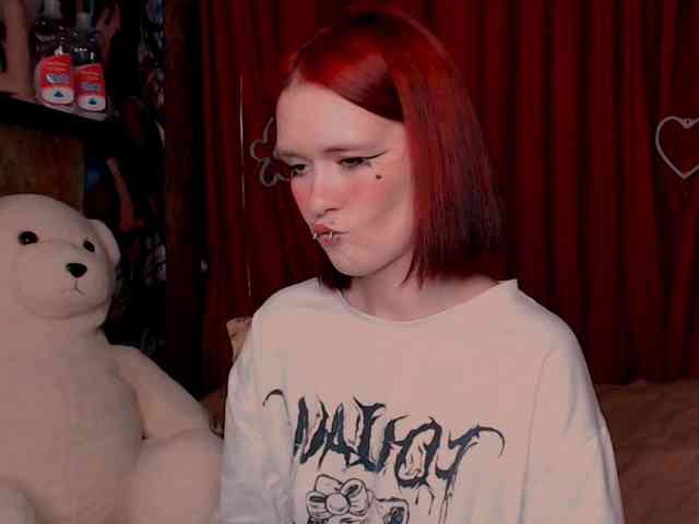 Velvet-and-Venom webcam