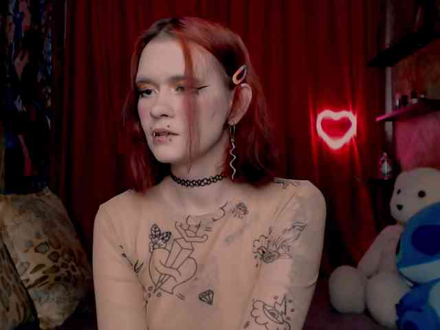 Velvet-and-Venom webcam