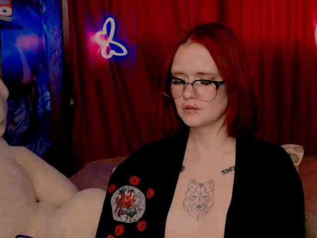 Velvet-and-Venom webcam