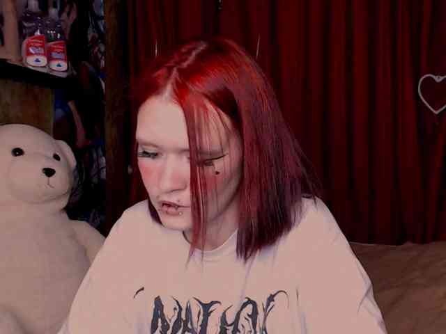 Velvet-and-Venom webcam