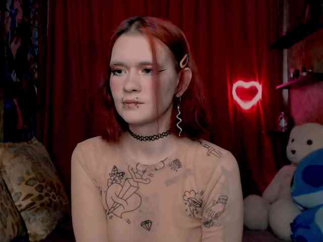 Velvet-and-Venom webcam