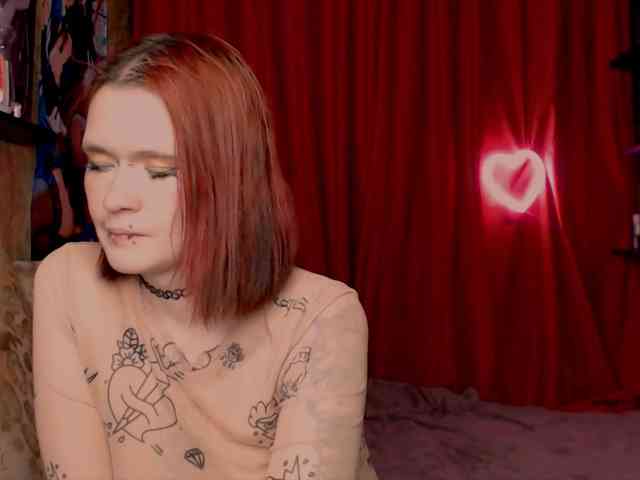 Velvet-and-Venom webcam