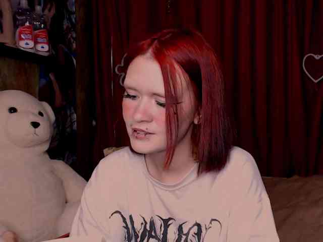 Velvet-and-Venom webcam