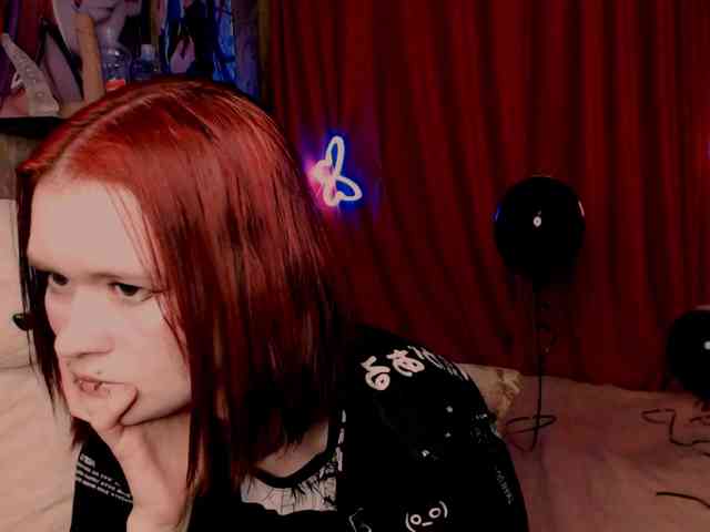 Velvet-and-Venom webcam