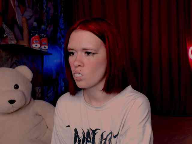 Velvet-and-Venom webcam