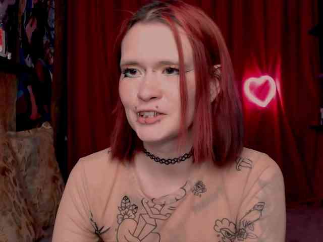 Velvet-and-Venom webcam