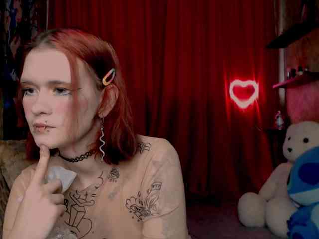 Velvet-and-Venom webcam