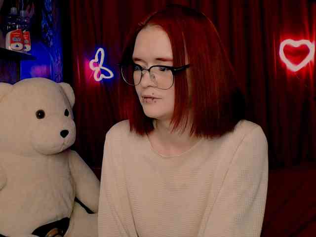 Velvet-and-Venom webcam