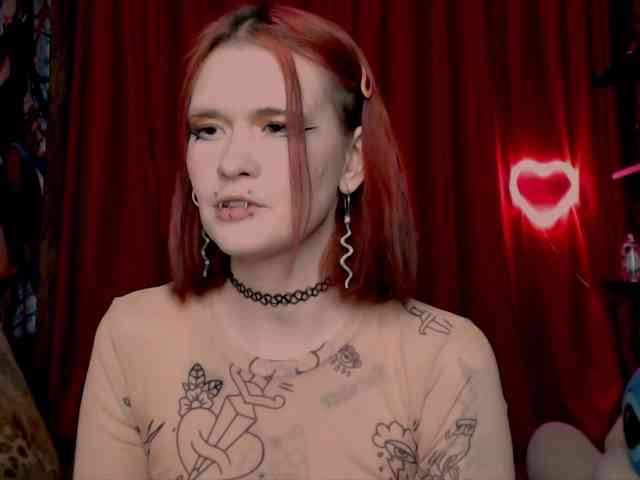 Velvet-and-Venom webcam