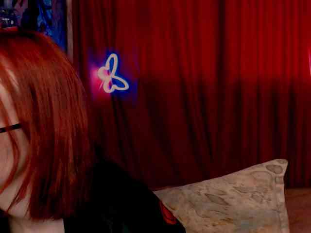 Velvet-and-Venom webcam