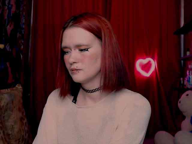 Velvet-and-Venom webcam